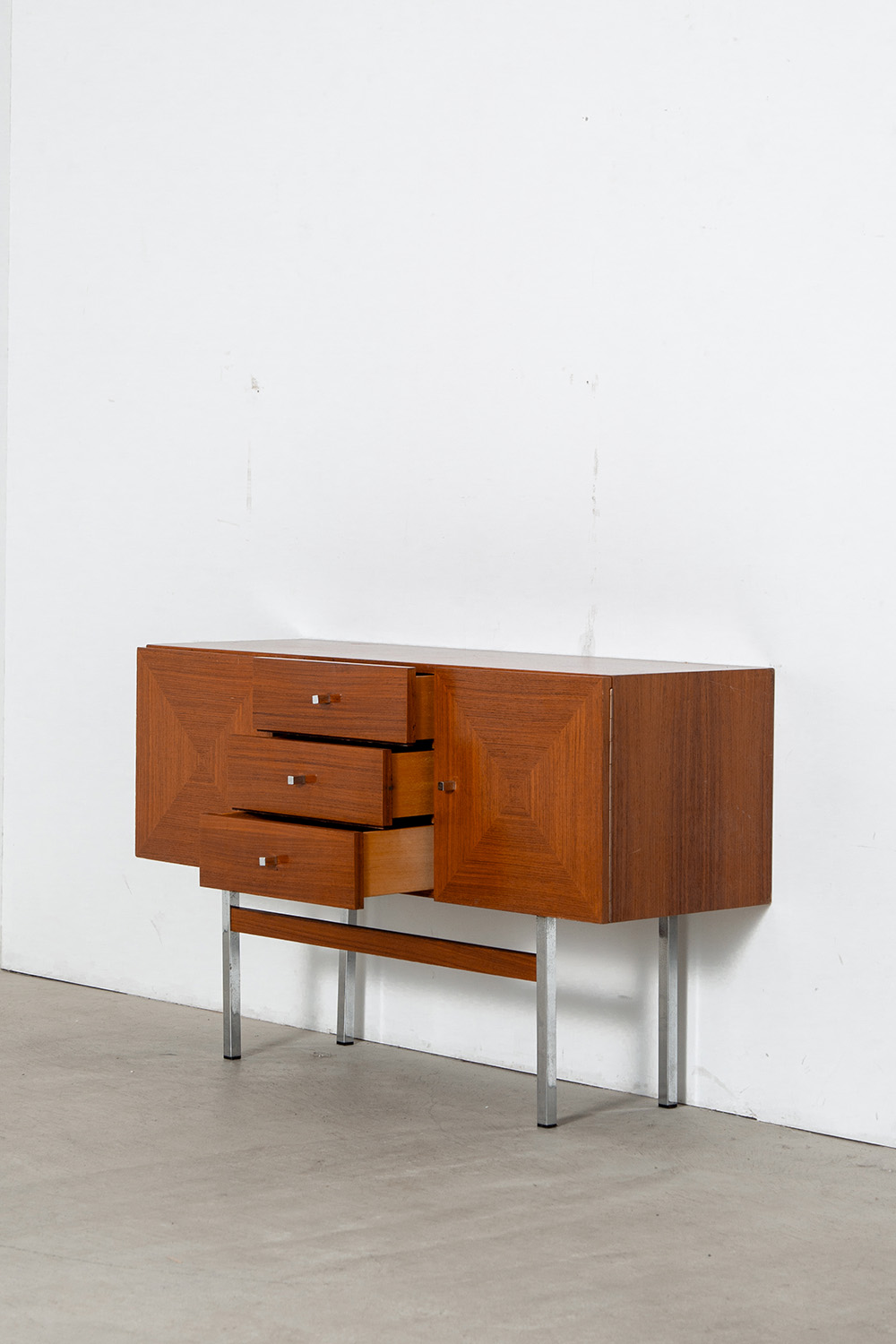 Sideboard in Wood and Aluminum