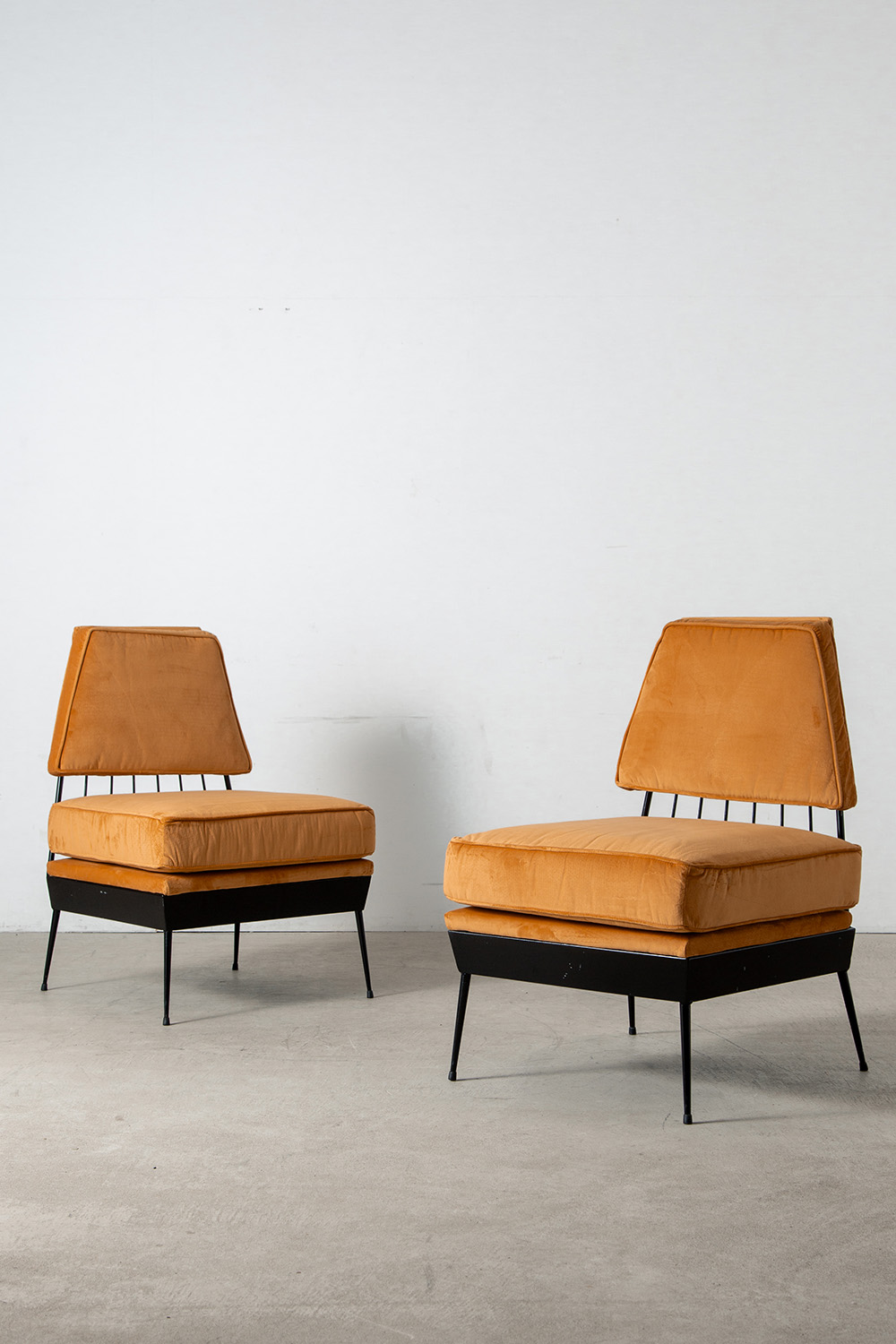 Lounge Chair in Fabric and Steel