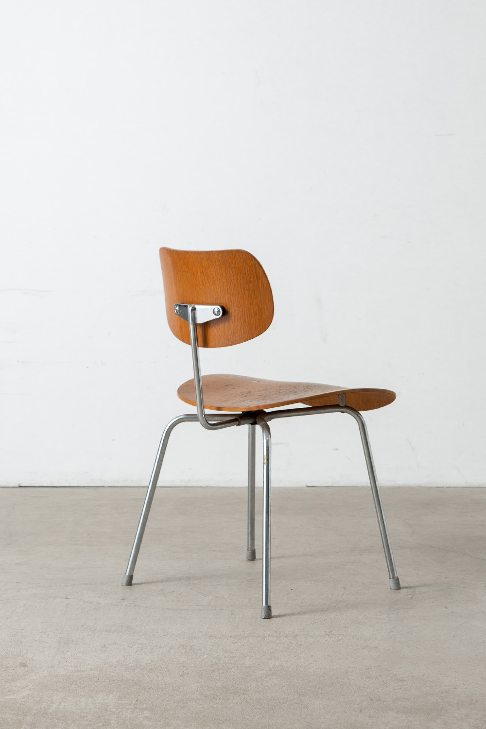 ‘SE 68’ Chair by Egon Eiermann for Wilde + Spieth in Wood and Steel