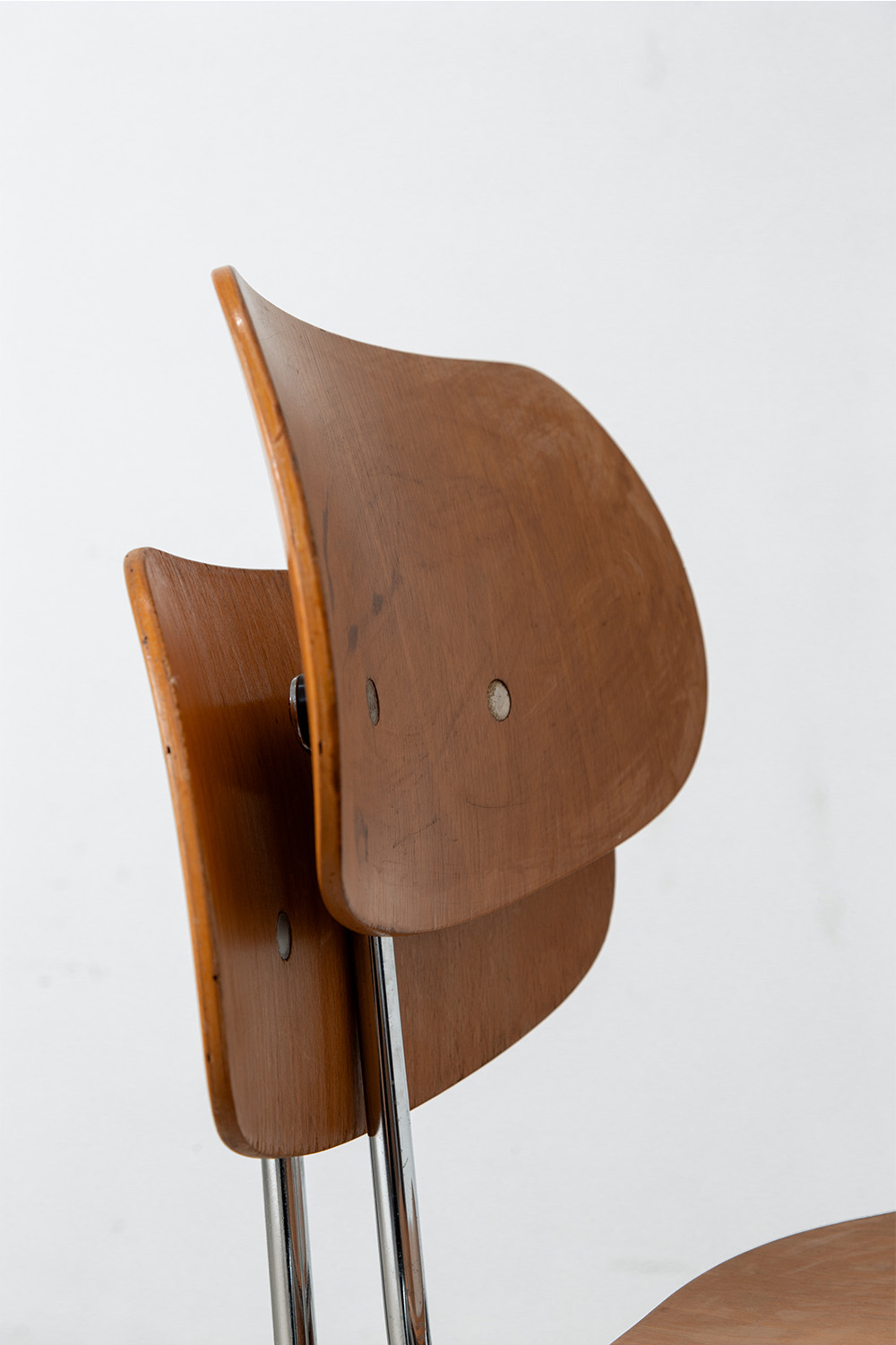 ‘SE 68’ Stacking Chair by Egon Eiermann for Wilde + Spieth in Wood and Steel