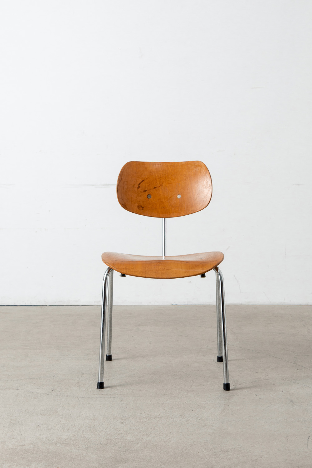 ‘SE 68’ Stacking Chair by Egon Eiermann for Wilde + Spieth in Wood and Steel