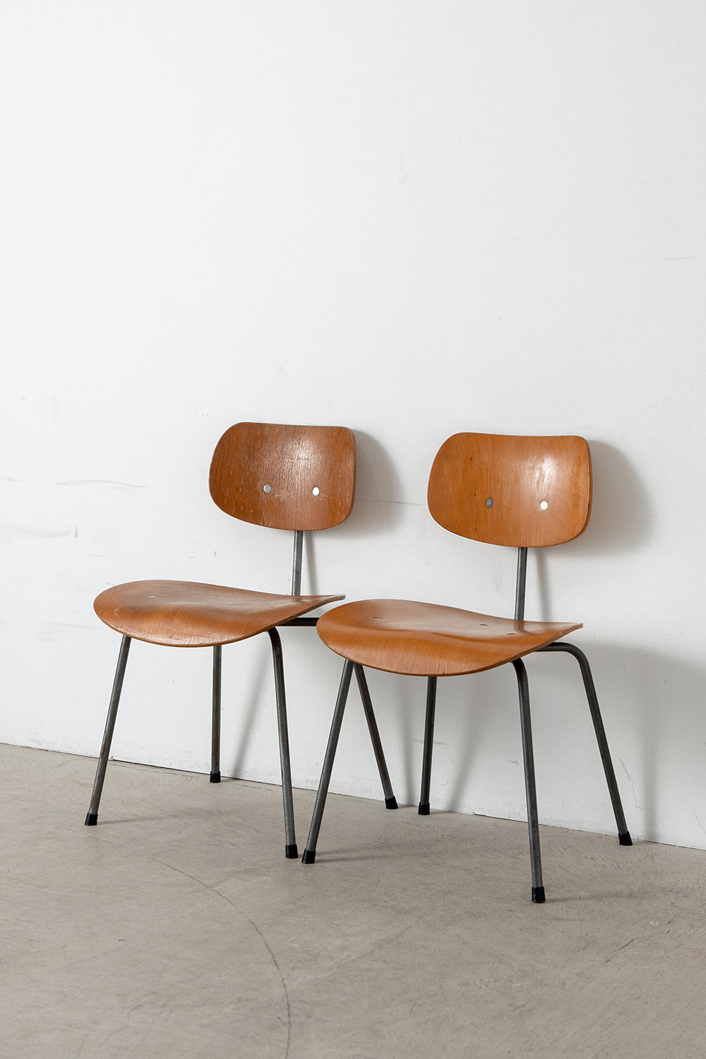 ‘SE 68’ Chair by Egon Eiermann for Wilde + Spieth in Wood and Steel