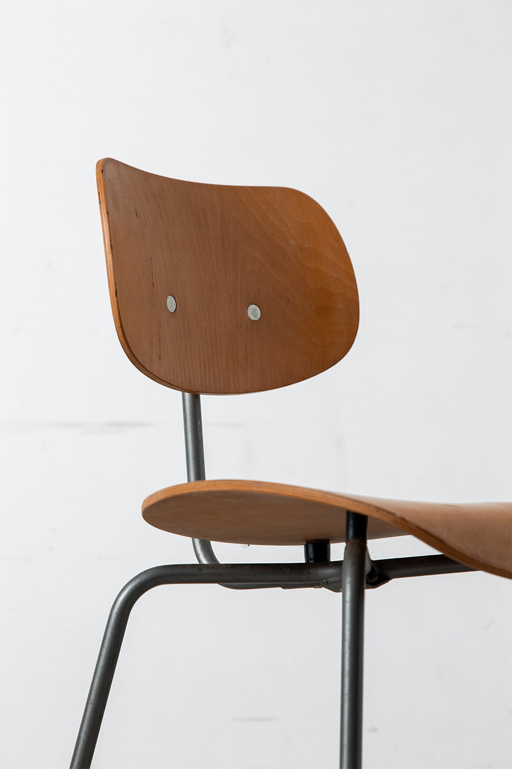 ‘SE 68’ Chair by Egon Eiermann for Wilde + Spieth in Wood and Steel