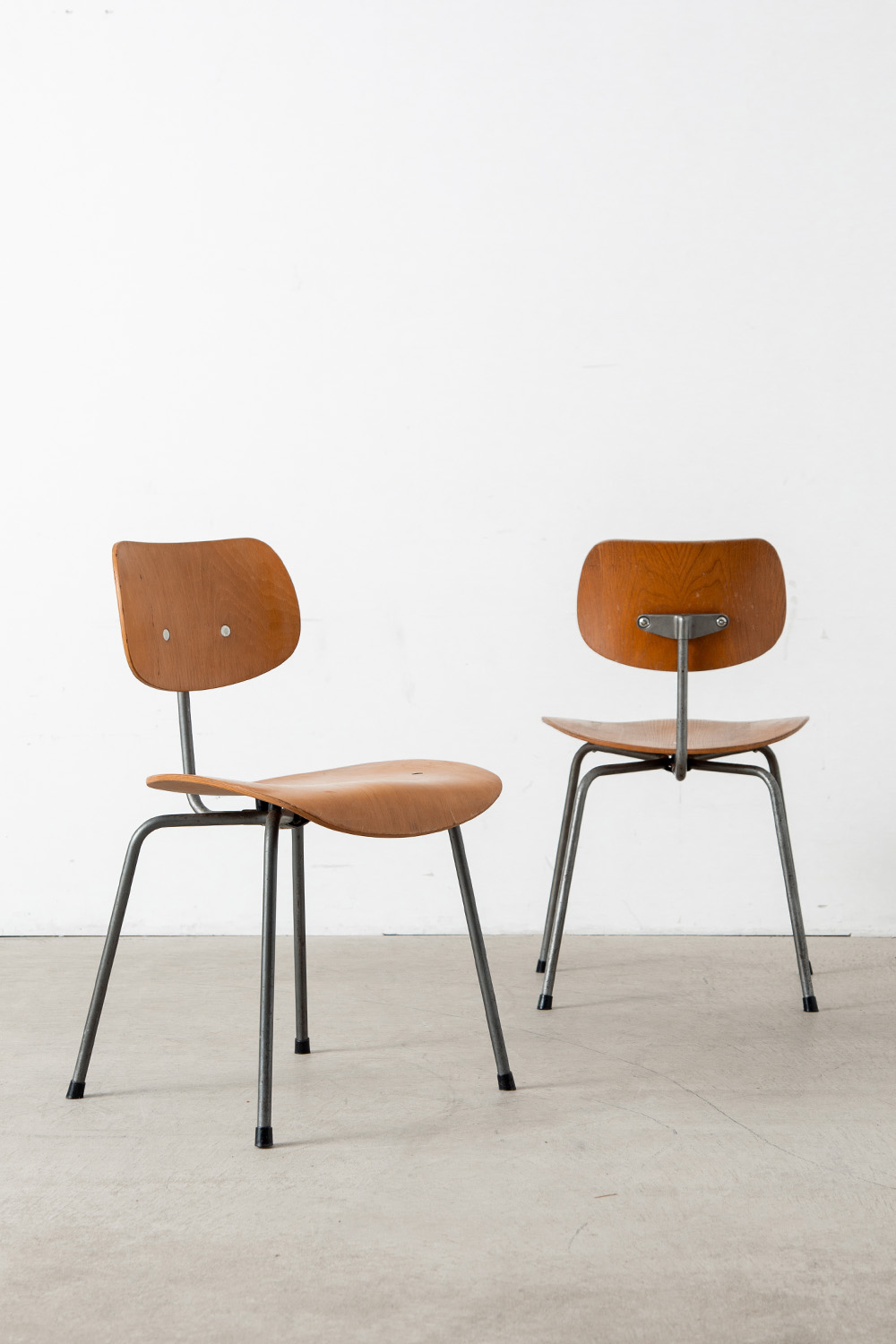‘SE 68’ Chair by Egon Eiermann for Wilde + Spieth in Wood and Steel