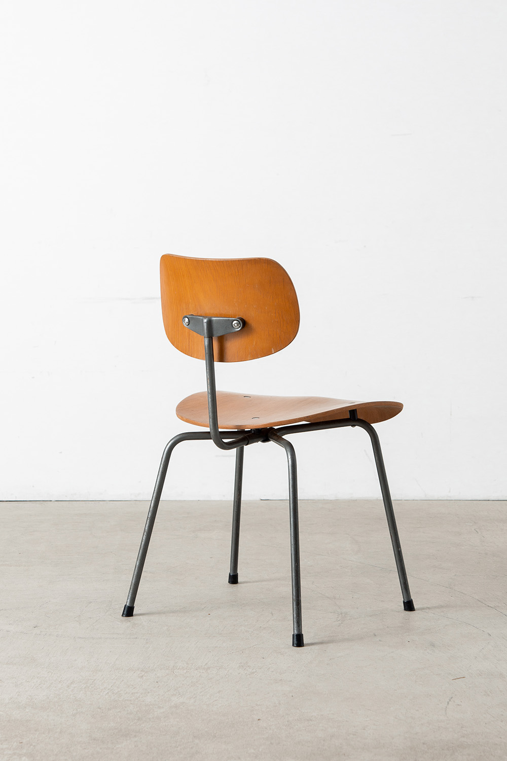 ‘SE 68’ Chair by Egon Eiermann for Wilde + Spieth in Wood and Steel