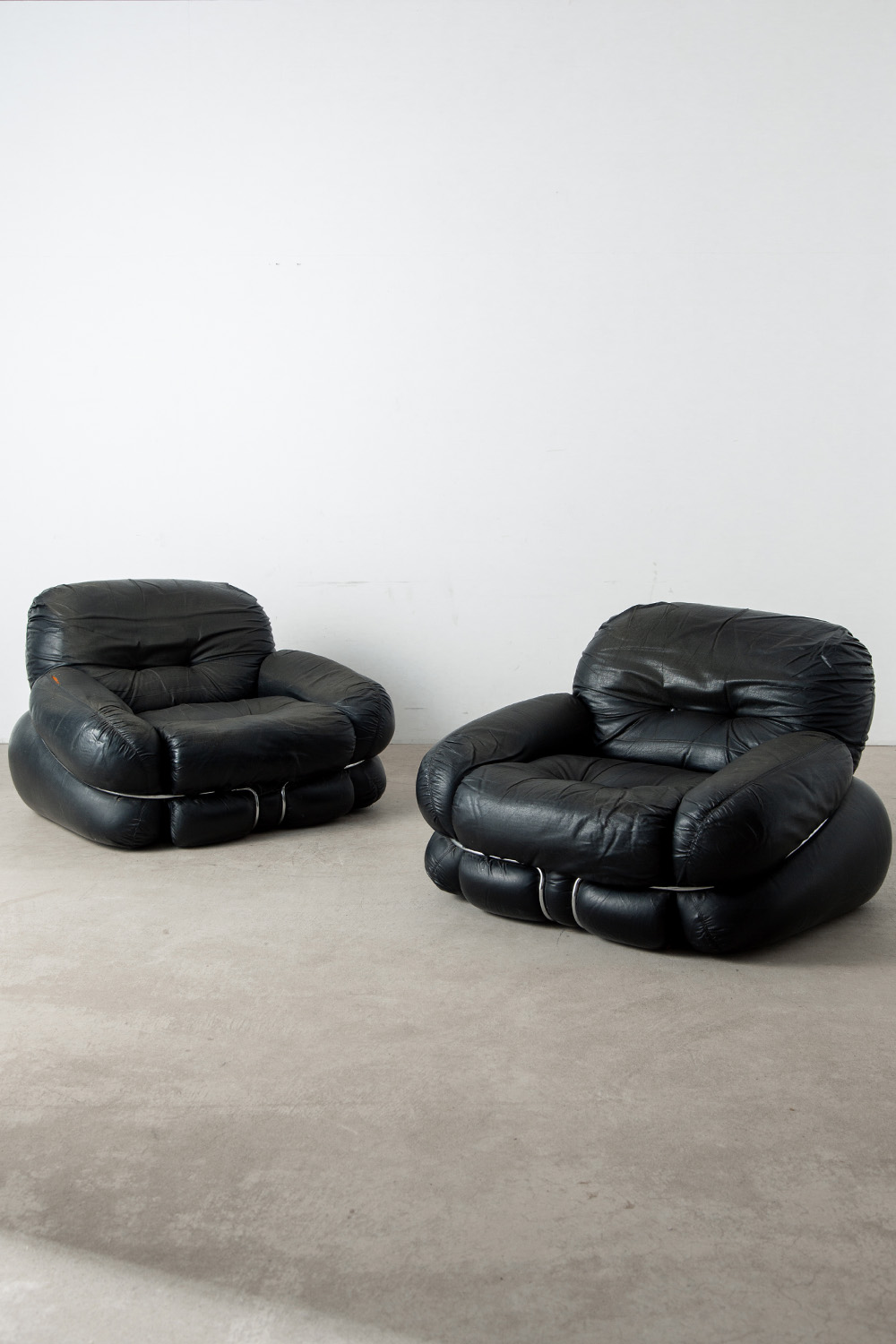 ‘Okay’ Sofa by Adriano Piazzesi in Leather and Chrome