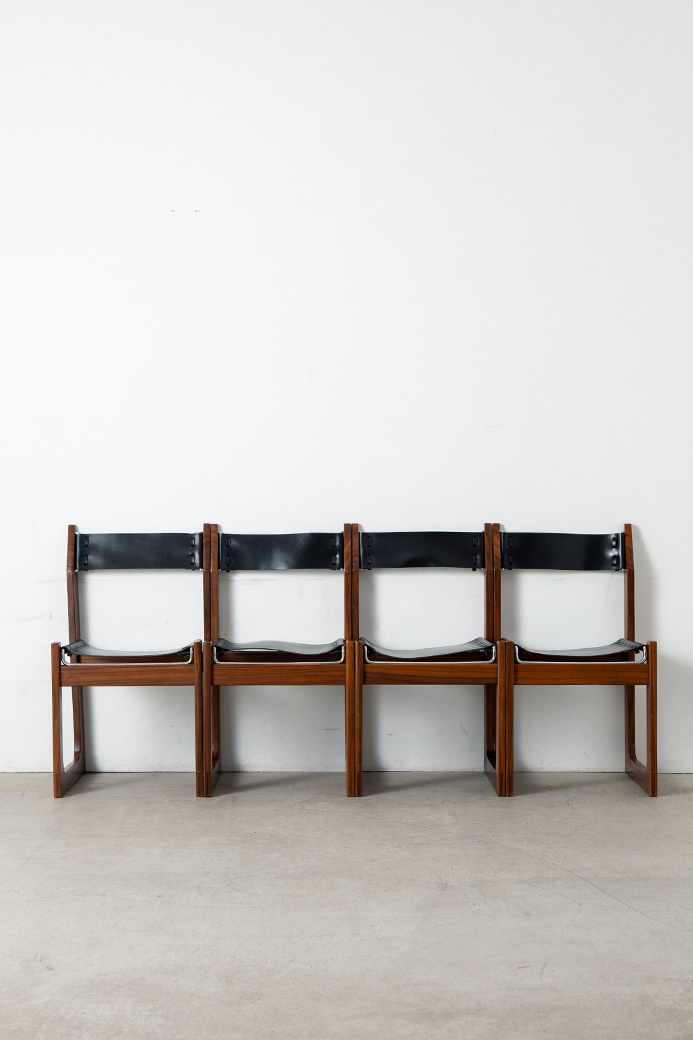 Dining Chair in Wood and Leather