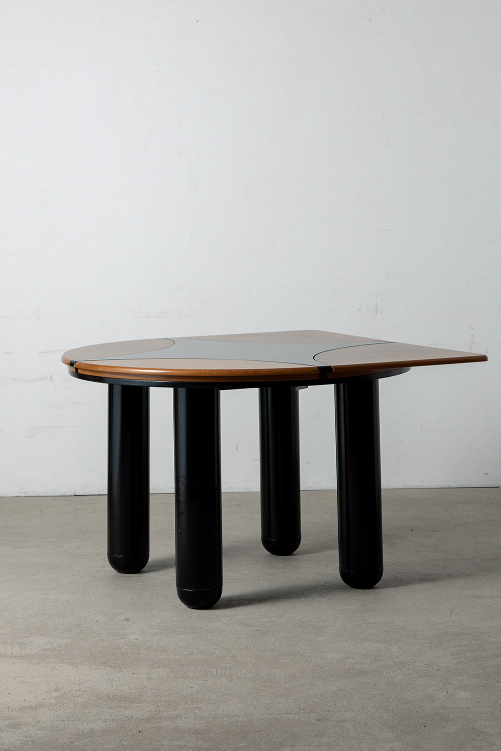 Extension Dining Table in Wood