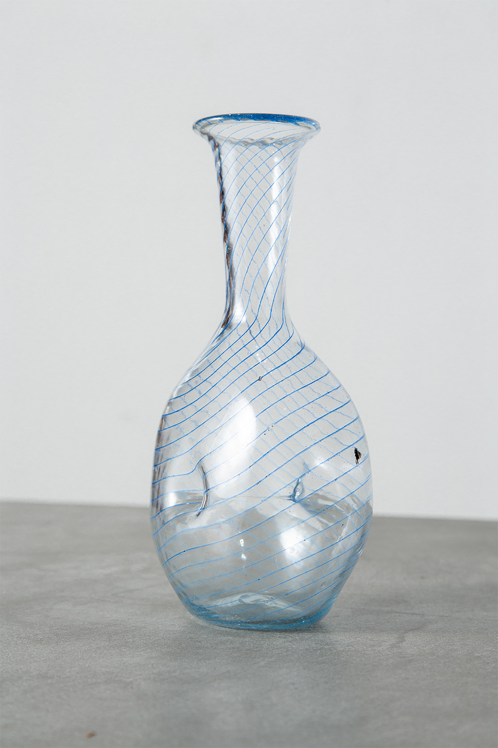 Flower Vase in Oblique Stripe