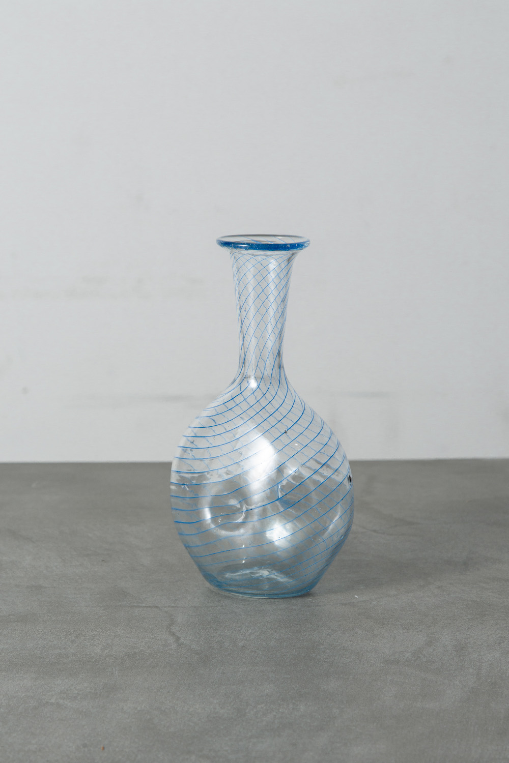Flower Vase in Oblique Stripe