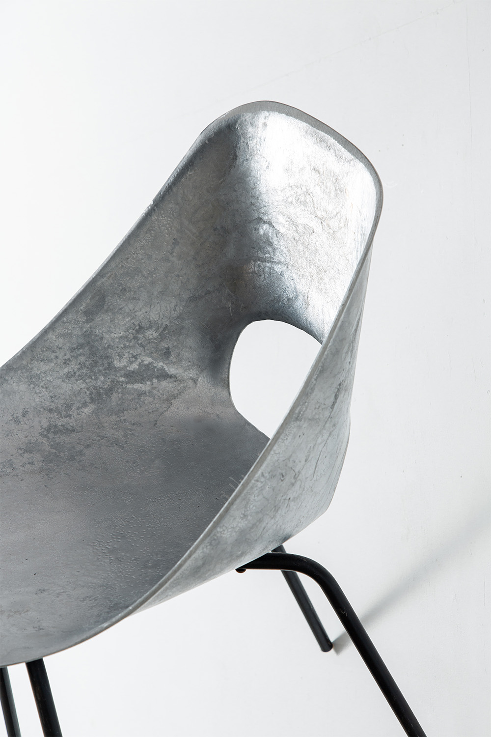 ‘Tulip’ Chair by Pierre Guariche for Steiner in Aluminium and Steel