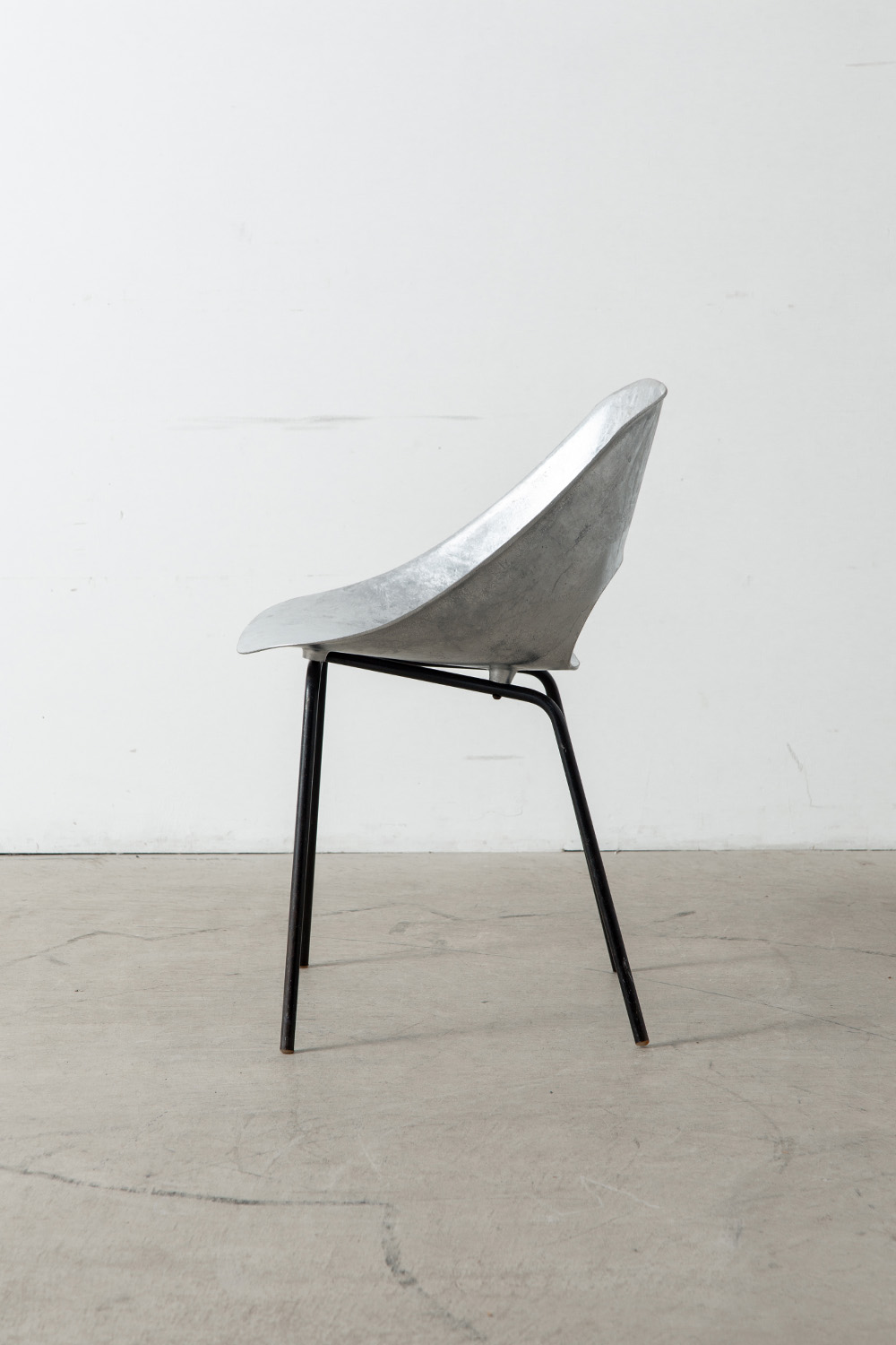 ‘Tulip’ Chair by Pierre Guariche for Steiner in Aluminium and Steel