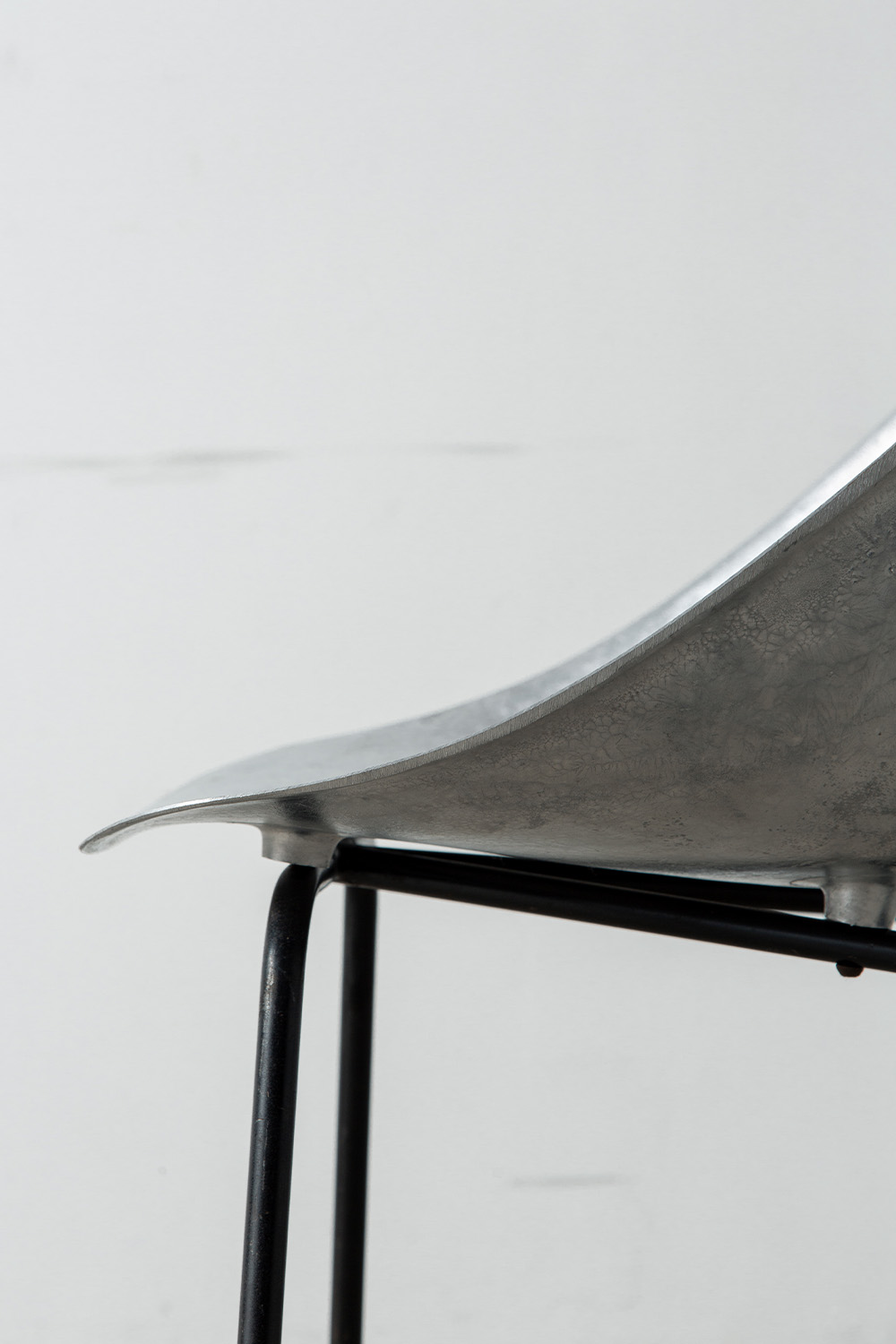‘Tulip’ Chair by Pierre Guariche for Steiner in Aluminium and Steel