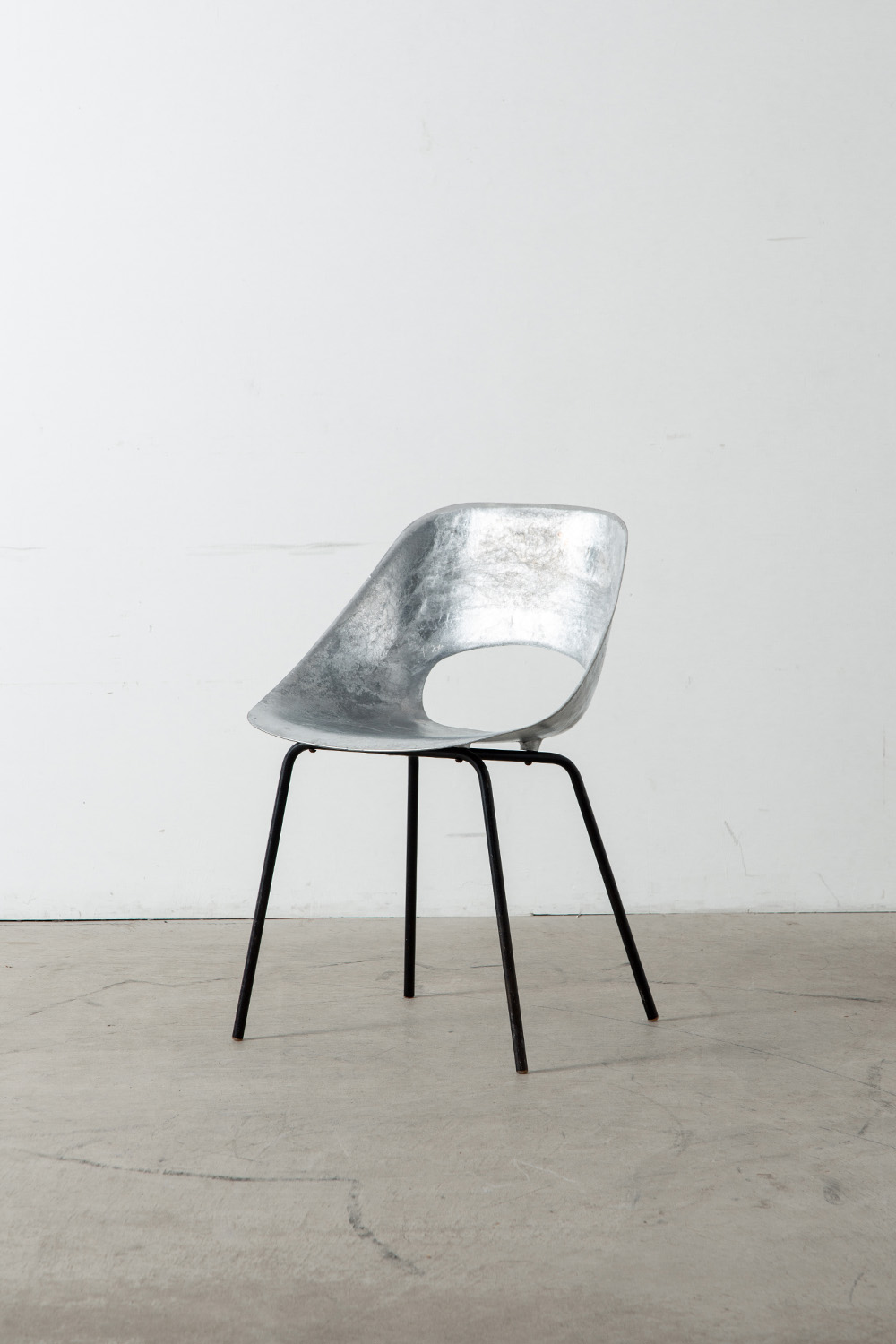 ‘Tulip’ Chair by Pierre Guariche for Steiner in Aluminium and Steel