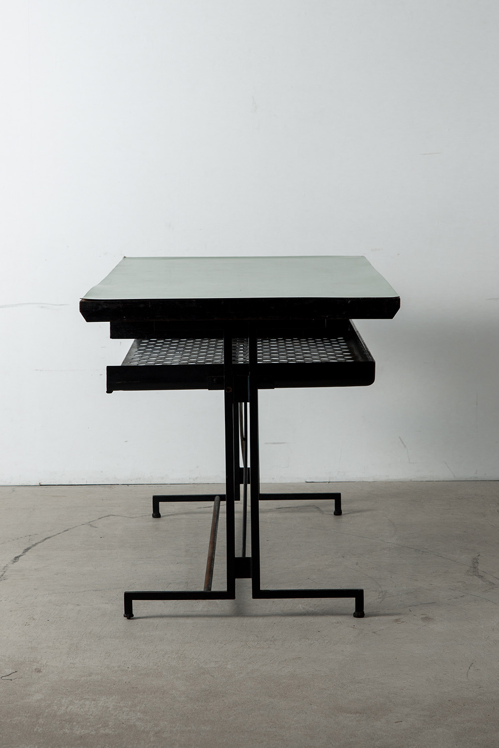 Industrial Desk in Wood and Steel