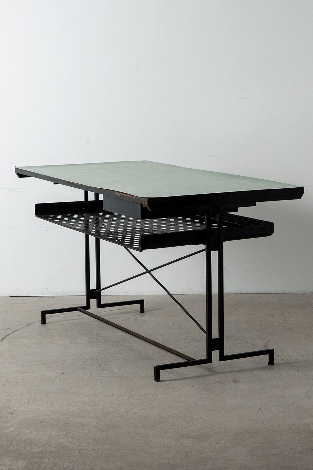 Industrial Desk in Wood and Steel