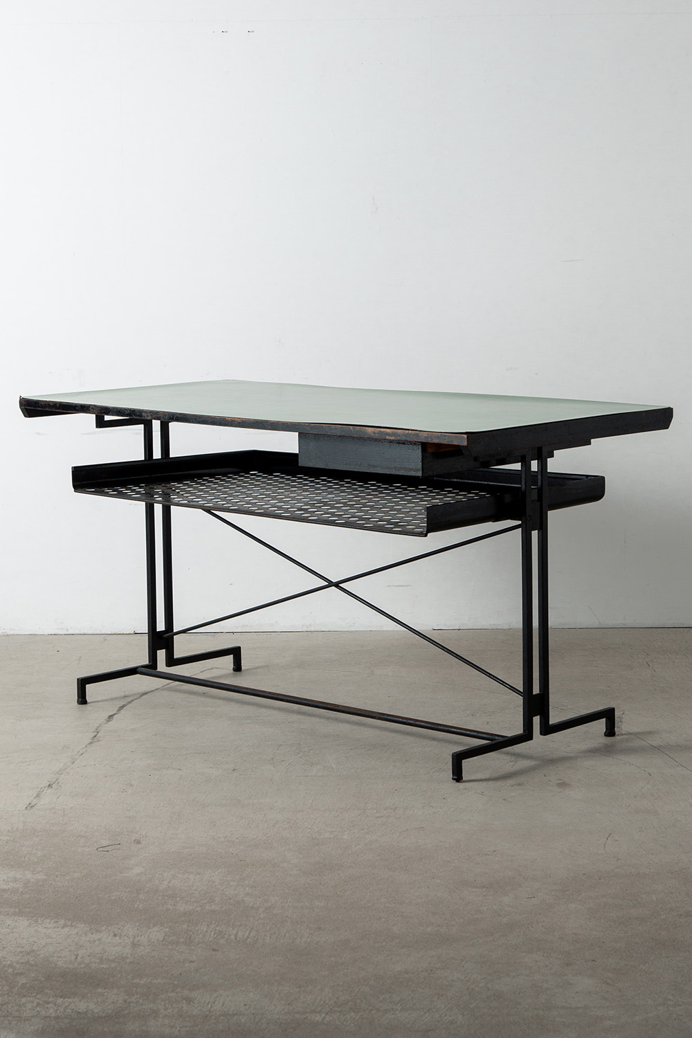 Industrial Desk in Wood and Steel