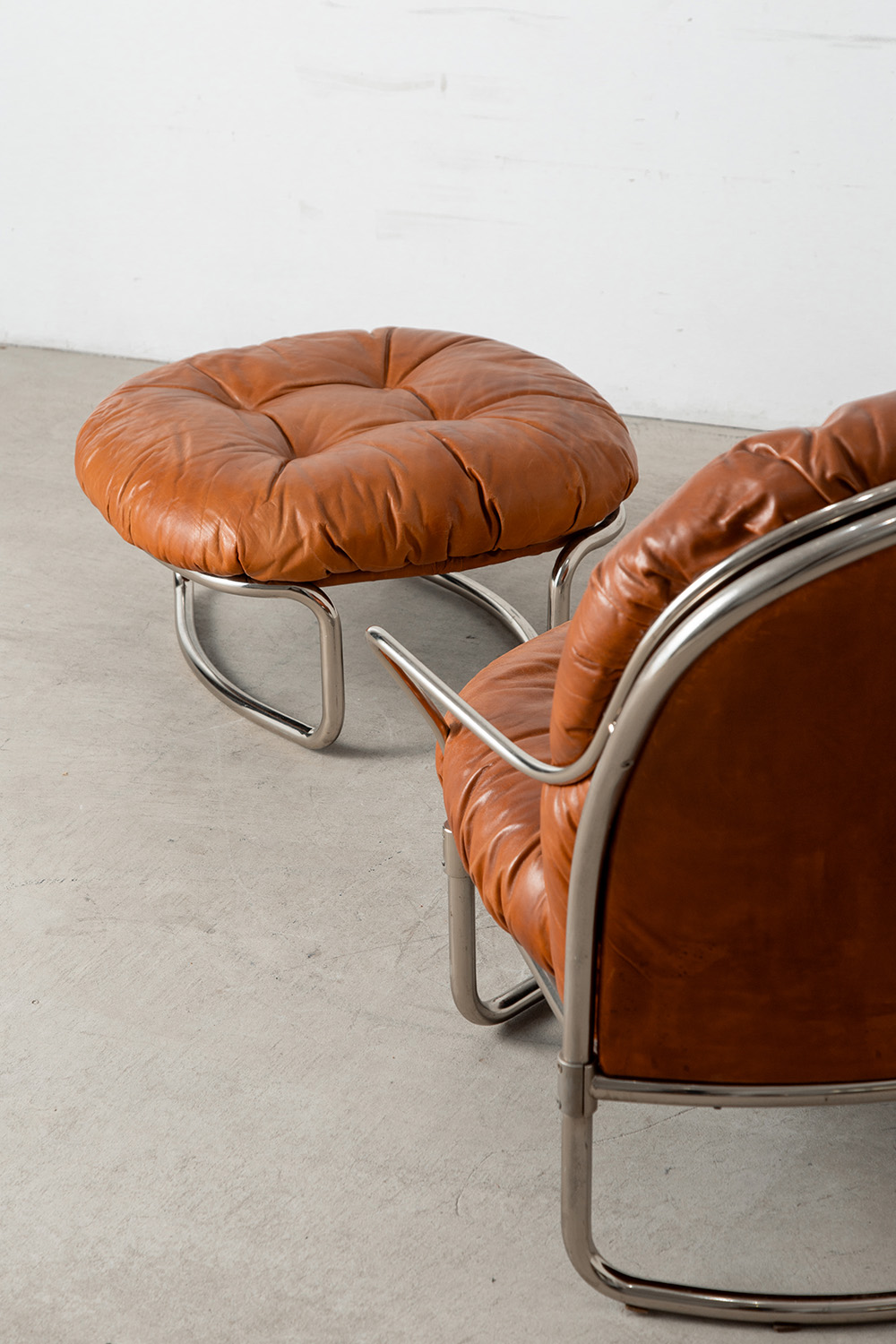 ‘915’ Lounge Chair & Ottoman Set by Carlo De Carli for Cinova in Leather and Chrome
