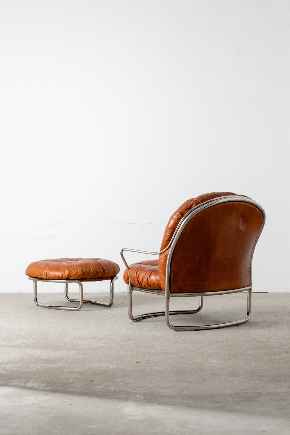 ‘915’ Lounge Chair & Ottoman Set by Carlo De Carli for Cinova in Leather and Chrome