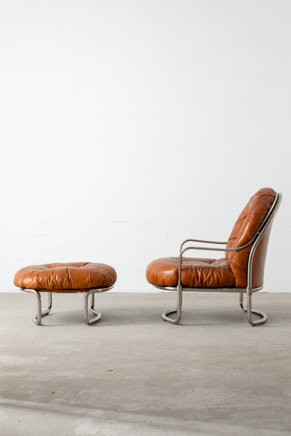 ‘915’ Lounge Chair & Ottoman Set by Carlo De Carli for Cinova in Leather and Chrome