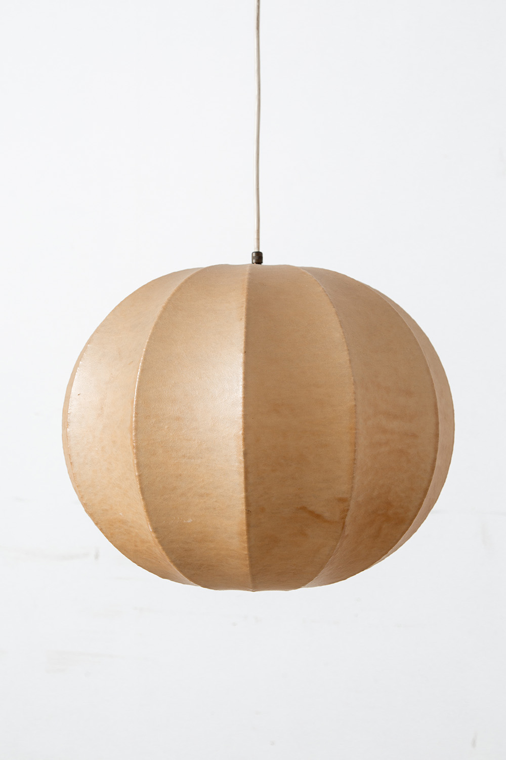 Cocoon Pendant Lamp in Resin and Plastic