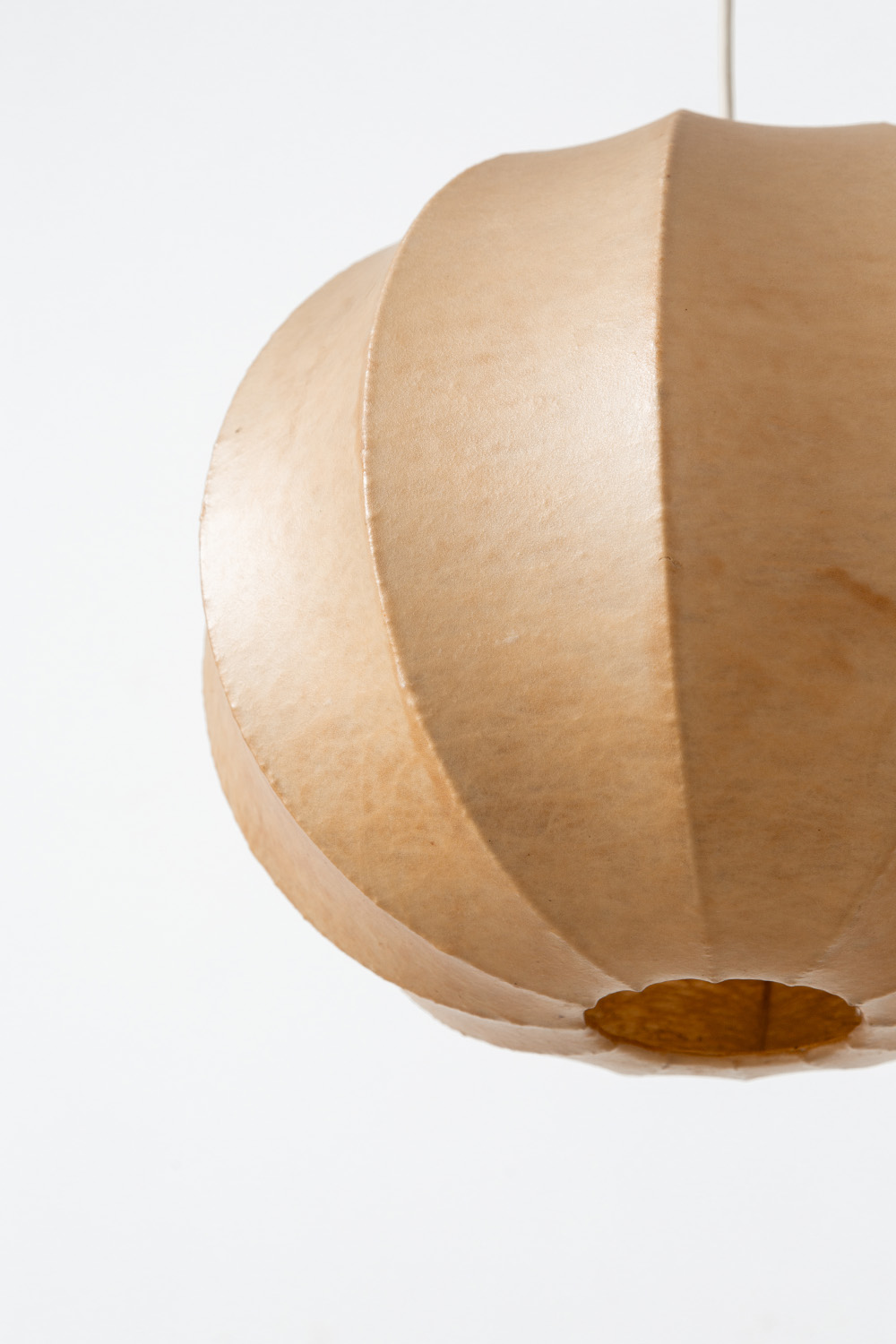 Cocoon Pendant Lamp in Resin and Plastic