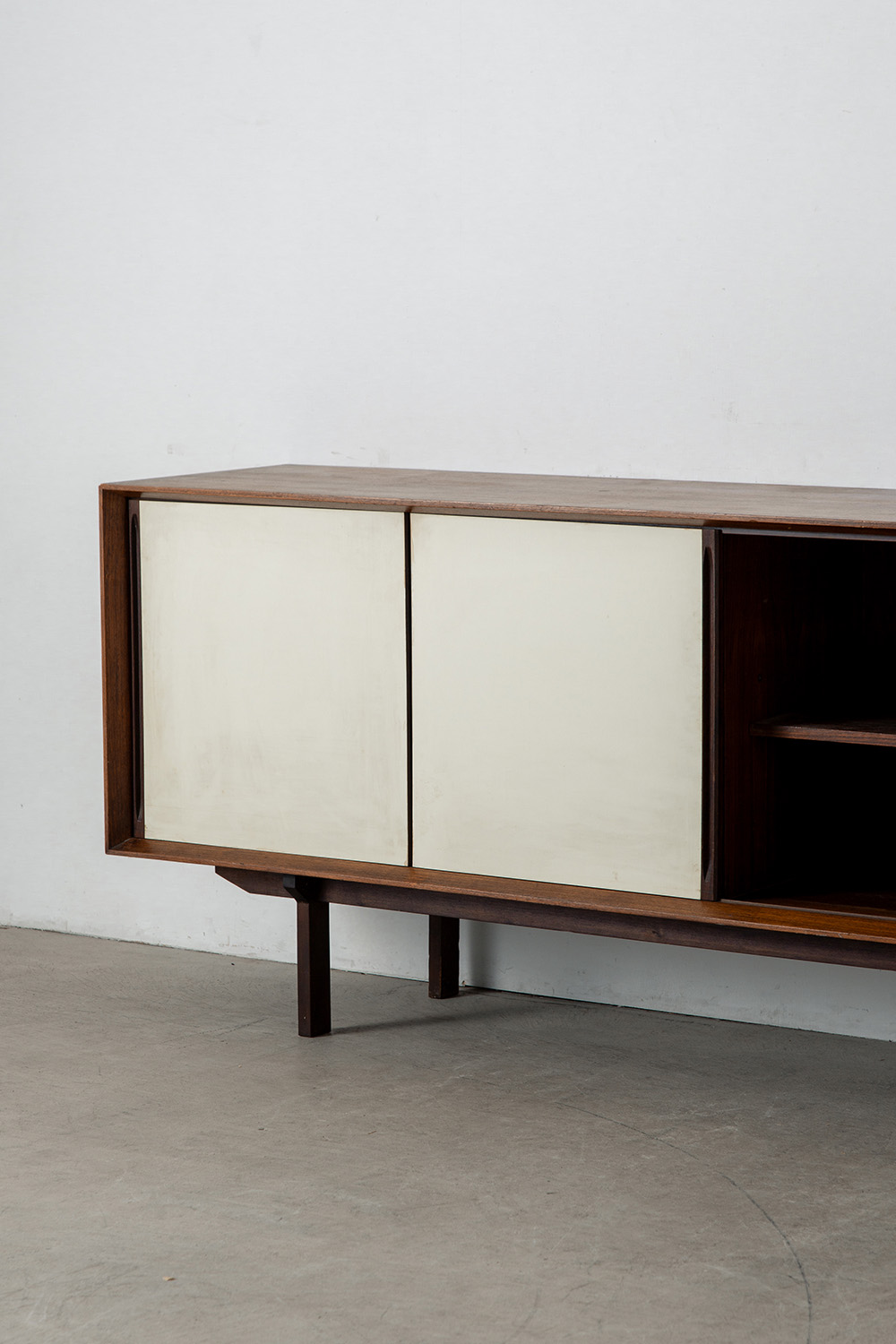 Sideboad,STORAGE,MID-CENTURY MODERN,Netherlands,オランダ,stoop,topso,清澄白河,Antique,Vintage,Interior Design,アンティーク,ビンテージ,ヴィンテージ,家具,雑貨,インテリア,店舗什器,設計,インテリアデザイン,内装,什器,店舗設計,ギャラリー,デザイナーズ家具,ショールーム