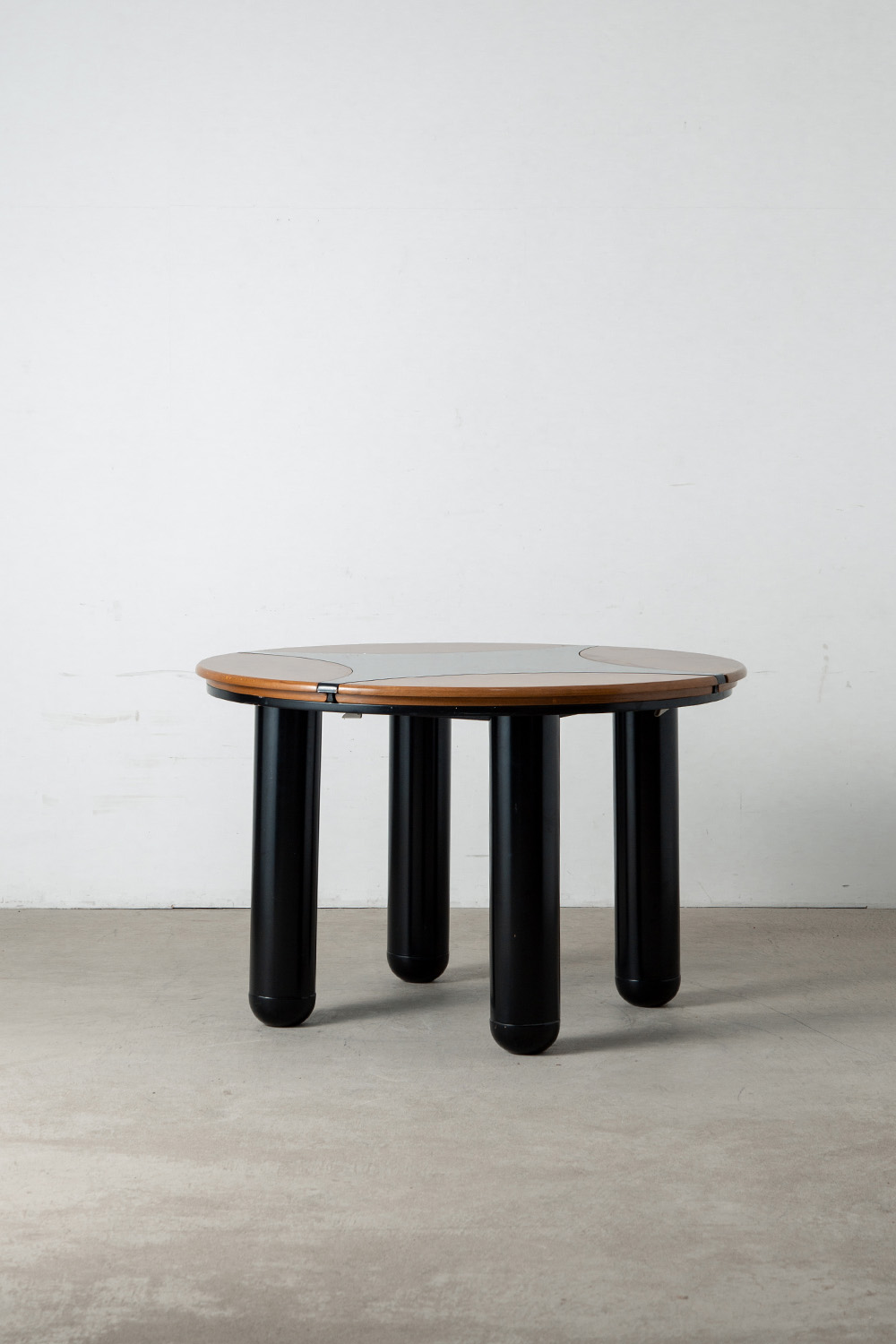 Extension Dining Table in Wood