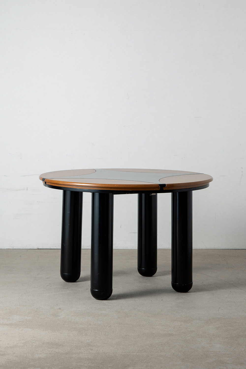 Extension Dining Table in Wood