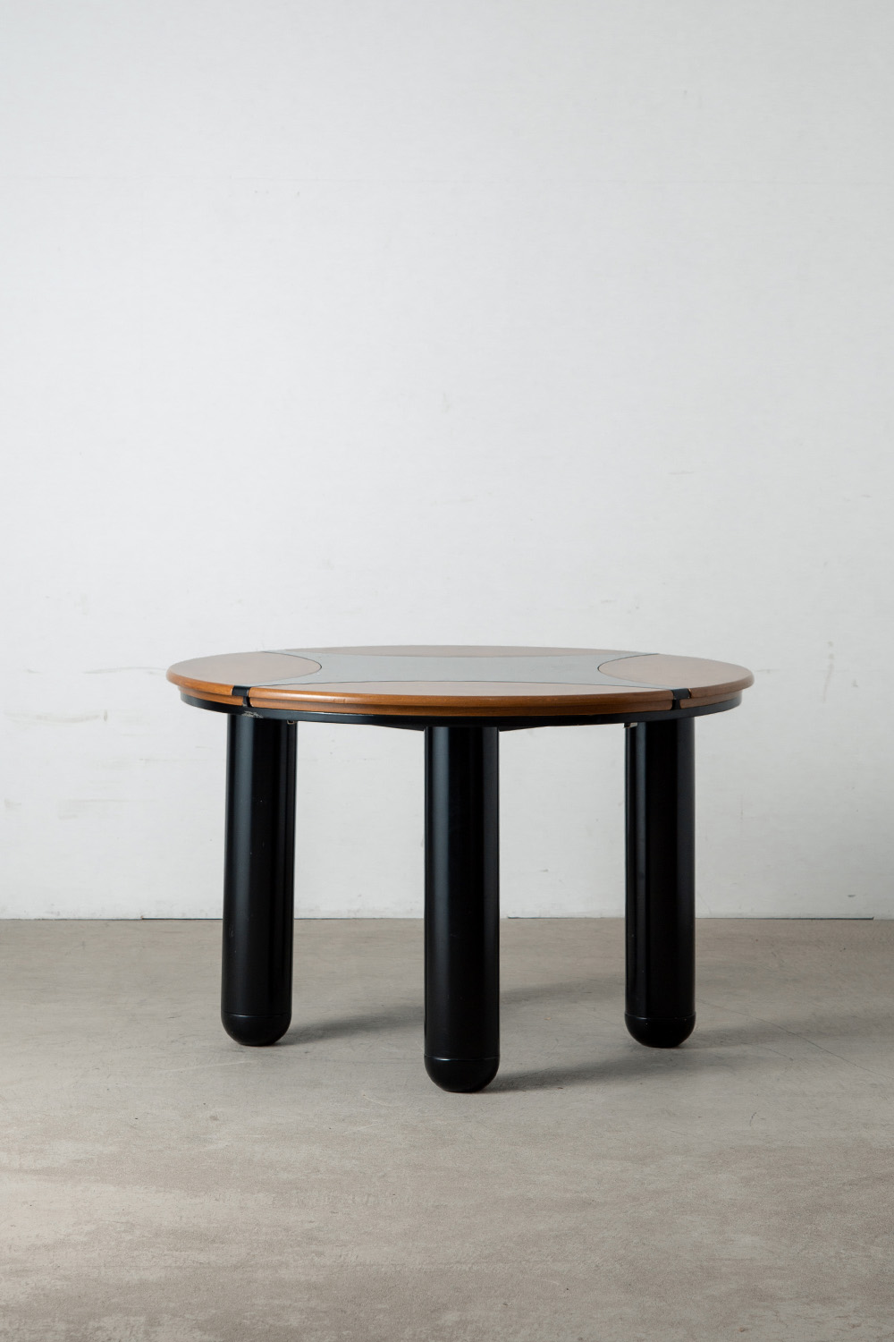 Extension Dining Table in Wood