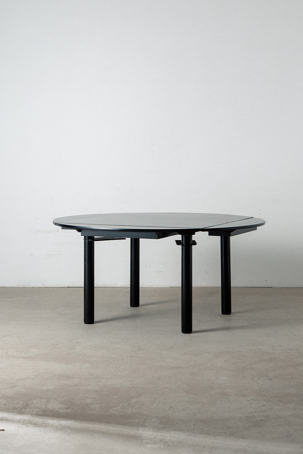Extension Dining Table in Wood
