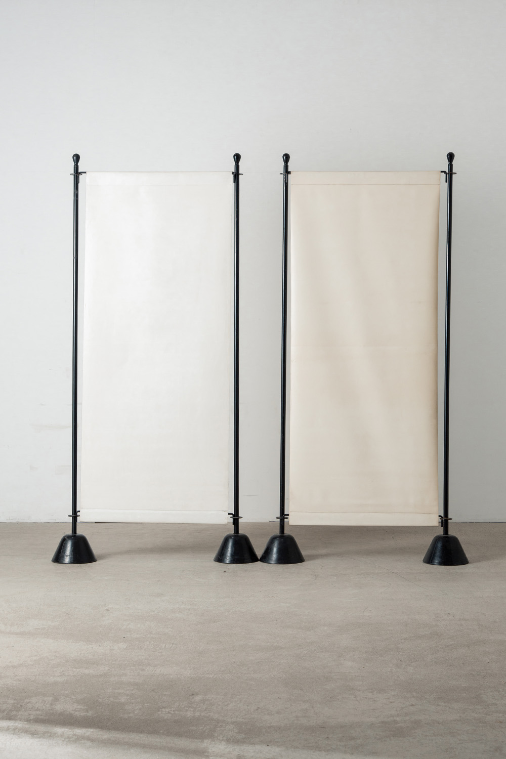 ‘Servento’ Screen by Achille Castiglioni for Zanotta in Rubberized Fabric , Steel and Plastic