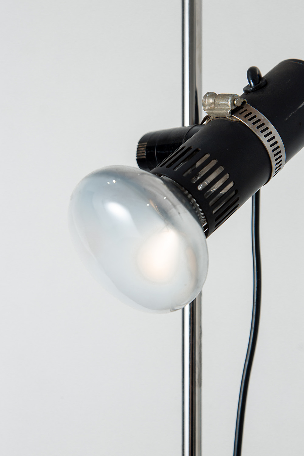 Froor Lamp in Chrome and Steel