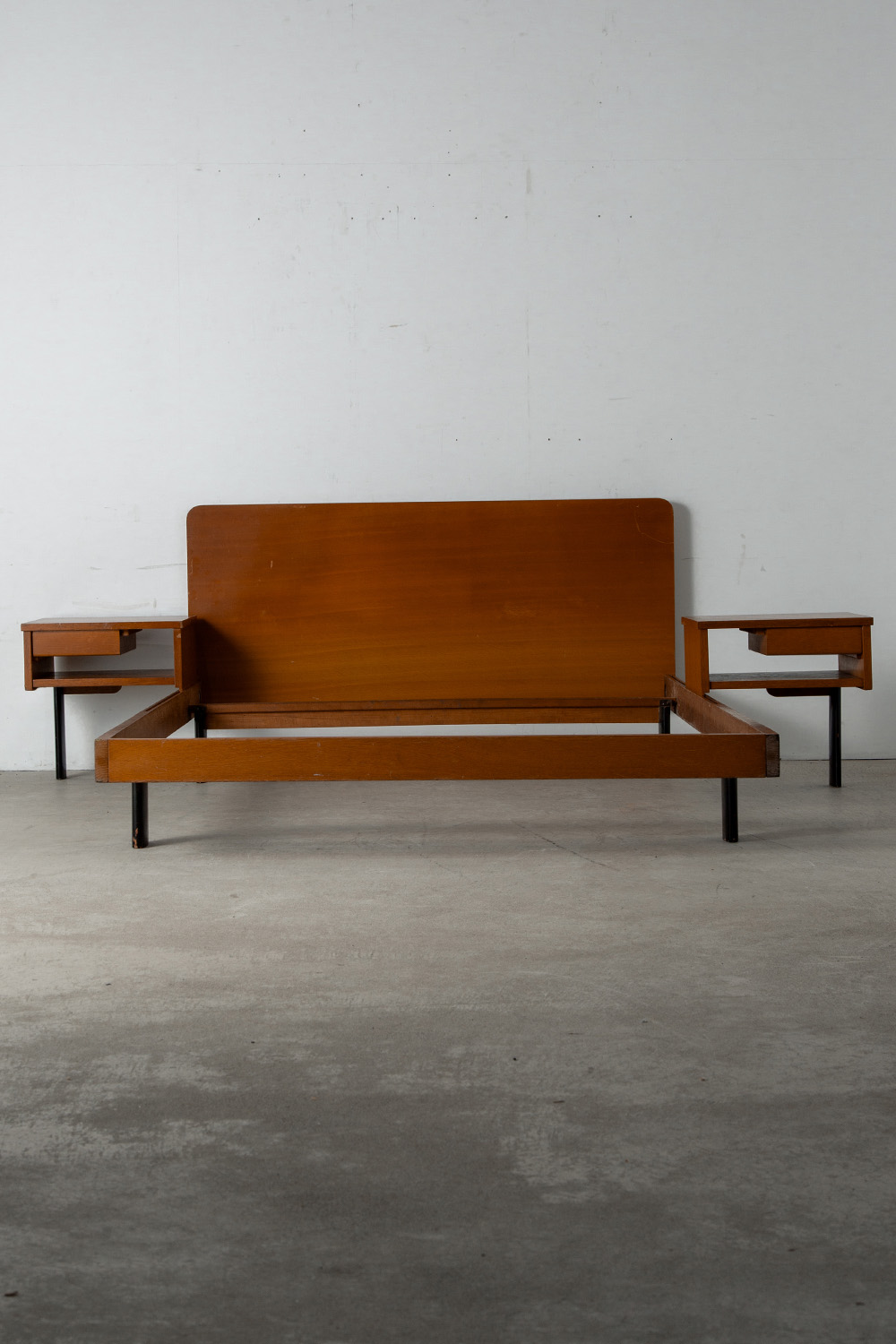 Bed Frame,ベッドフレーム,France,フランス,清澄白河,Antique,Vintage,Interior Design,stoop,topso,アンティーク,ビンテージ,ヴィンテージ,家具,雑貨,インテリア,店舗什器,設計,インテリアデザイン,内装,什器,店舗設計,ギャラリー,デザイナーズ家具,ショールーム