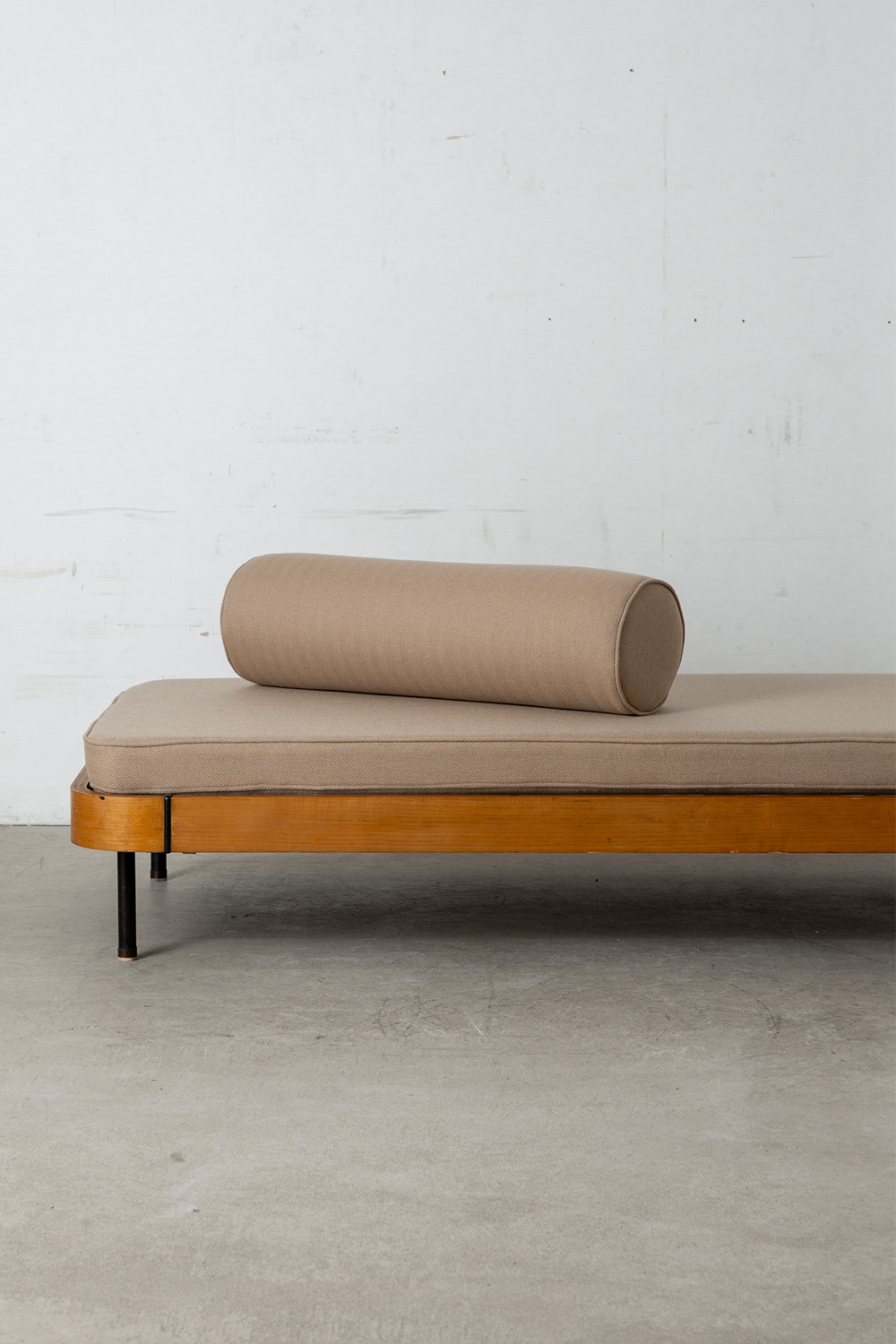 Day Bed by Gio Ponti in Wood , Steel , Brass , Rubber and Fabric