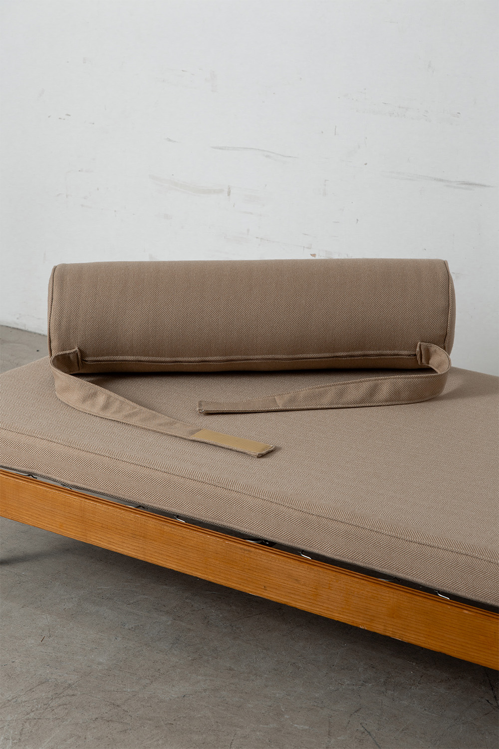 Day Bed by Gio Ponti in Wood , Steel , Brass , Rubber and Fabric