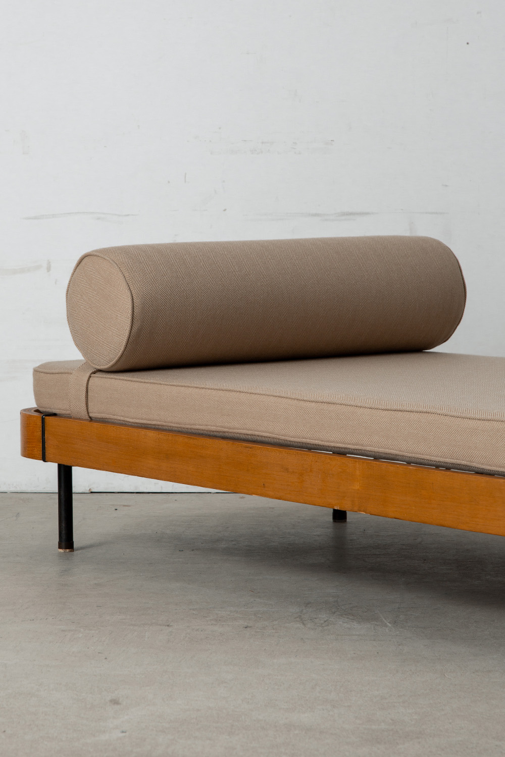 Day Bed by Gio Ponti in Wood , Steel , Brass , Rubber and Fabric