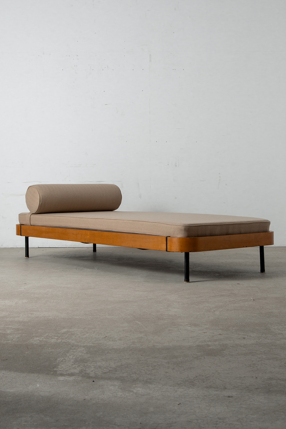 Day Bed by Gio Ponti in Wood , Steel , Brass , Rubber and Fabric