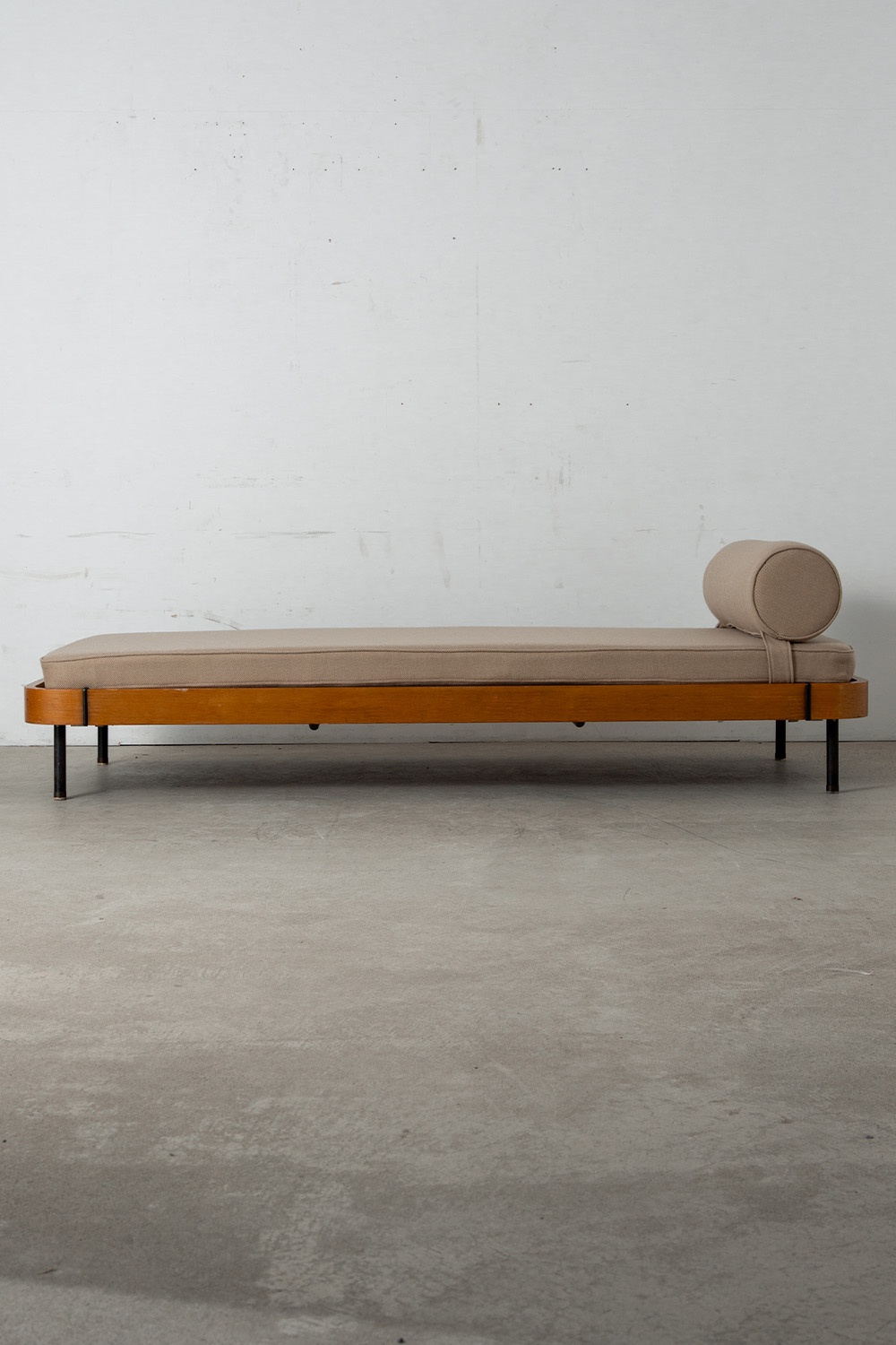 Day Bed by Gio Ponti in Wood , Steel , Brass , Rubber and Fabric