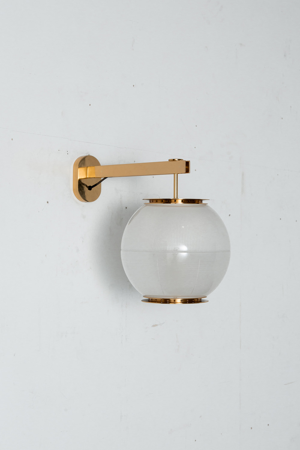 Doppio Vetro Applique Wall Lamp by Ignazio Gardella for TATO in Brass and Glass
