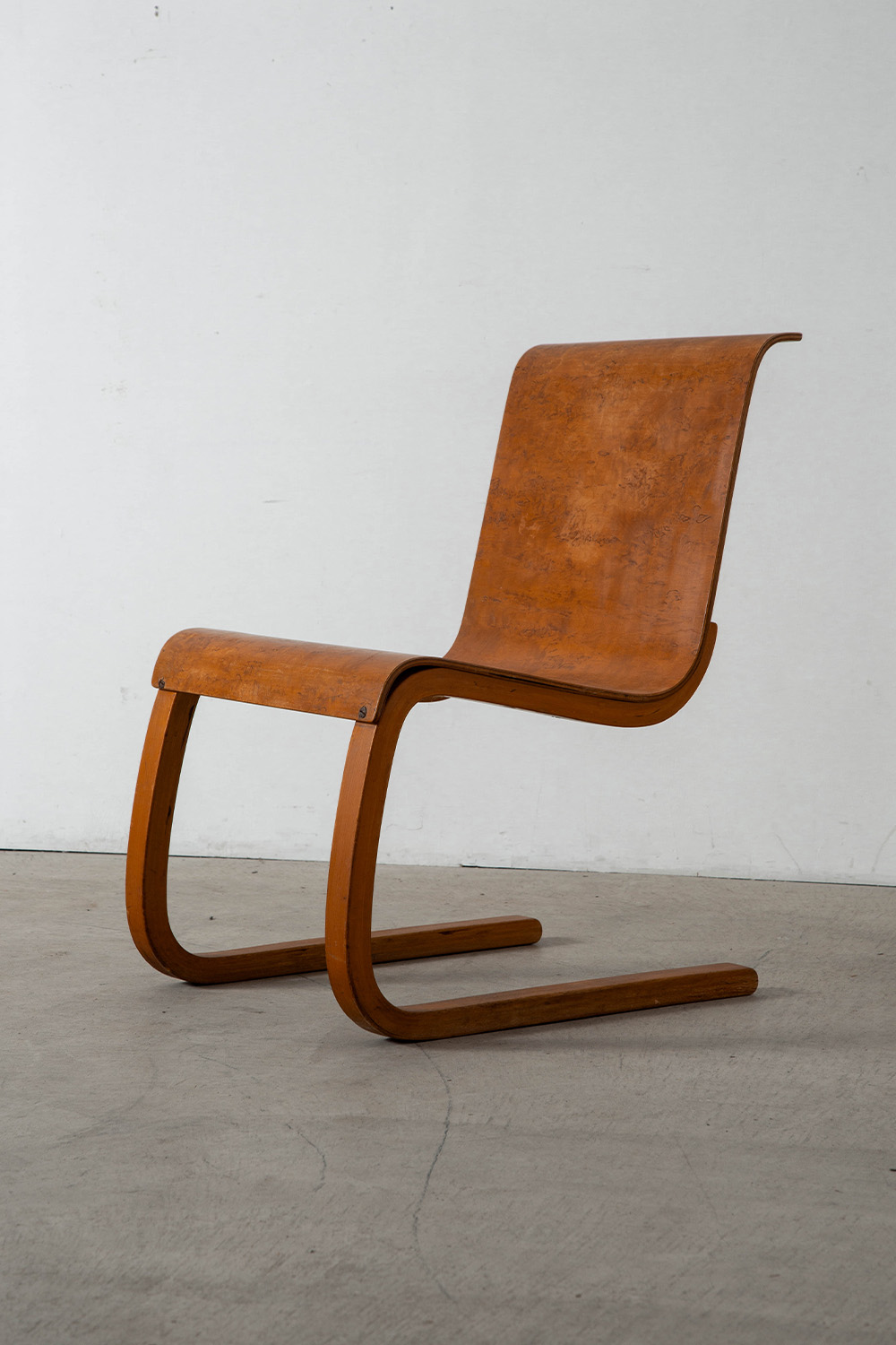 ‘Model 21’ Chair by Alvar Aalto for Finmar in Karelian Birch