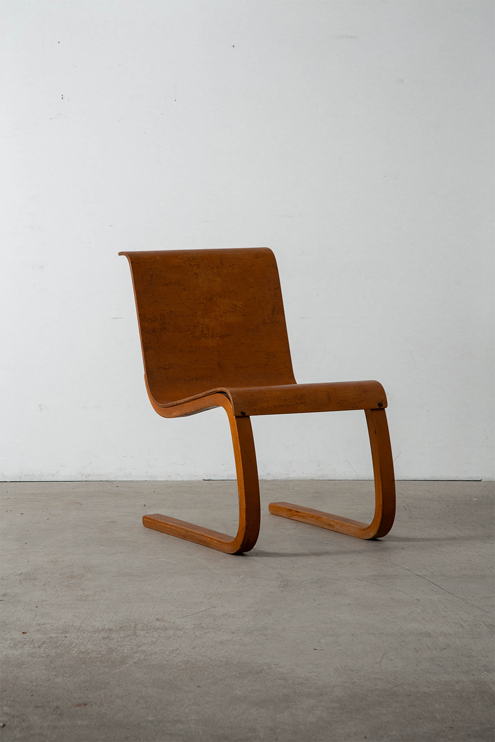 ‘Model 21’ Chair by Alvar Aalto for Finmar in Karelian Birch