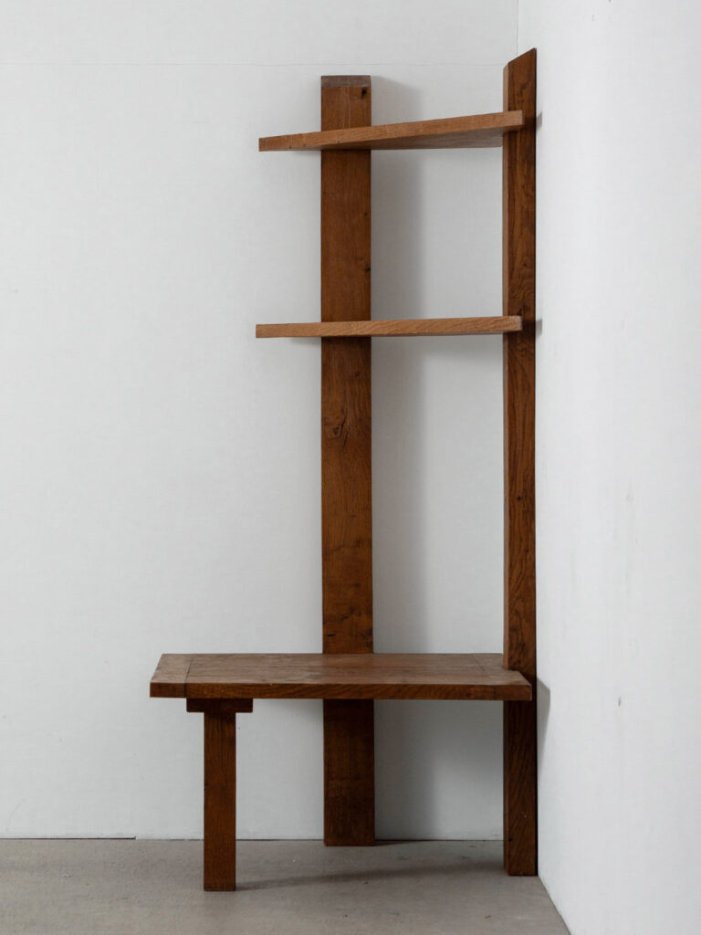 Corner Shelf in Wood