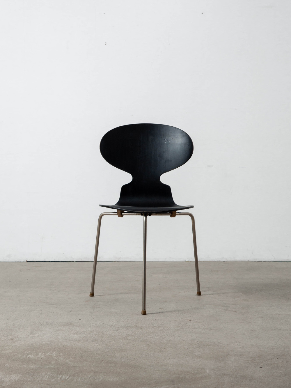 ‘Ant’ Chair by Arne Jacobsen for Fritz Hansen in Wood and Steel