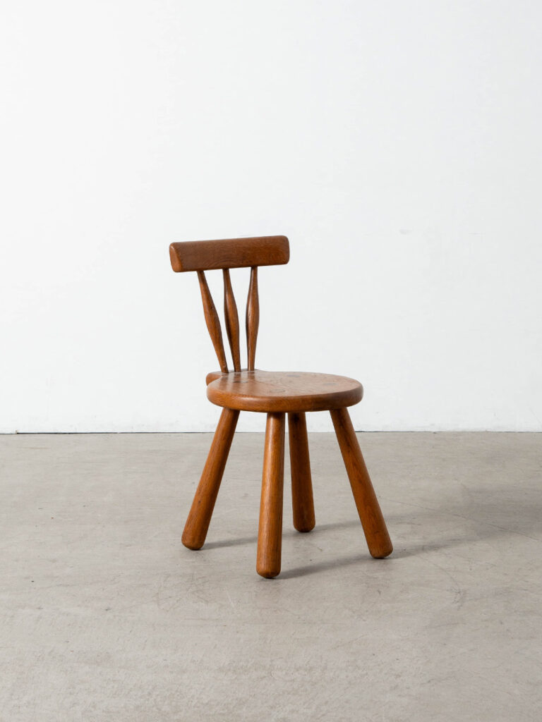 Vintage Chair in Wood