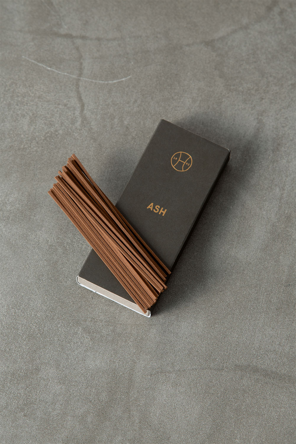 PERFUMER H,パヒューマーエイチ,ASH,Incense,インセンス,England,イギリス,London,ロンドン,stoop,topso,清澄白河,Antique,Vintage,Interior Design,アンティーク,ビンテージ,ヴィンテージ,家具,雑貨,インテリア,店舗什器,設計,インテリアデザイン,内装,什器,店舗設計,ギャラリー,デザイナーズ家具,ショールーム