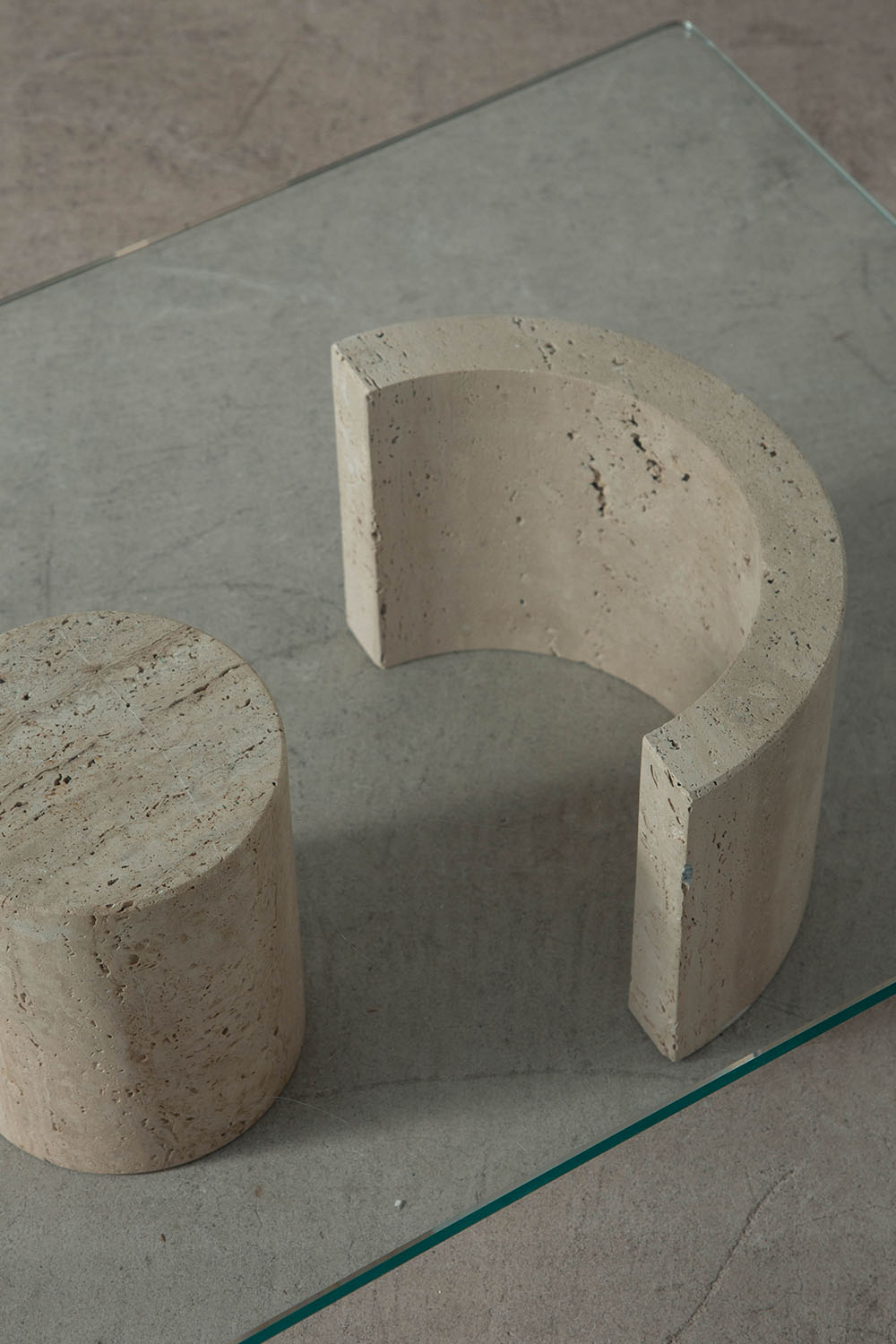 Coffee Table in Glass and Travertine