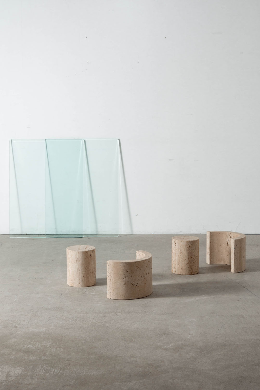 Coffee Table in Glass and Travertine