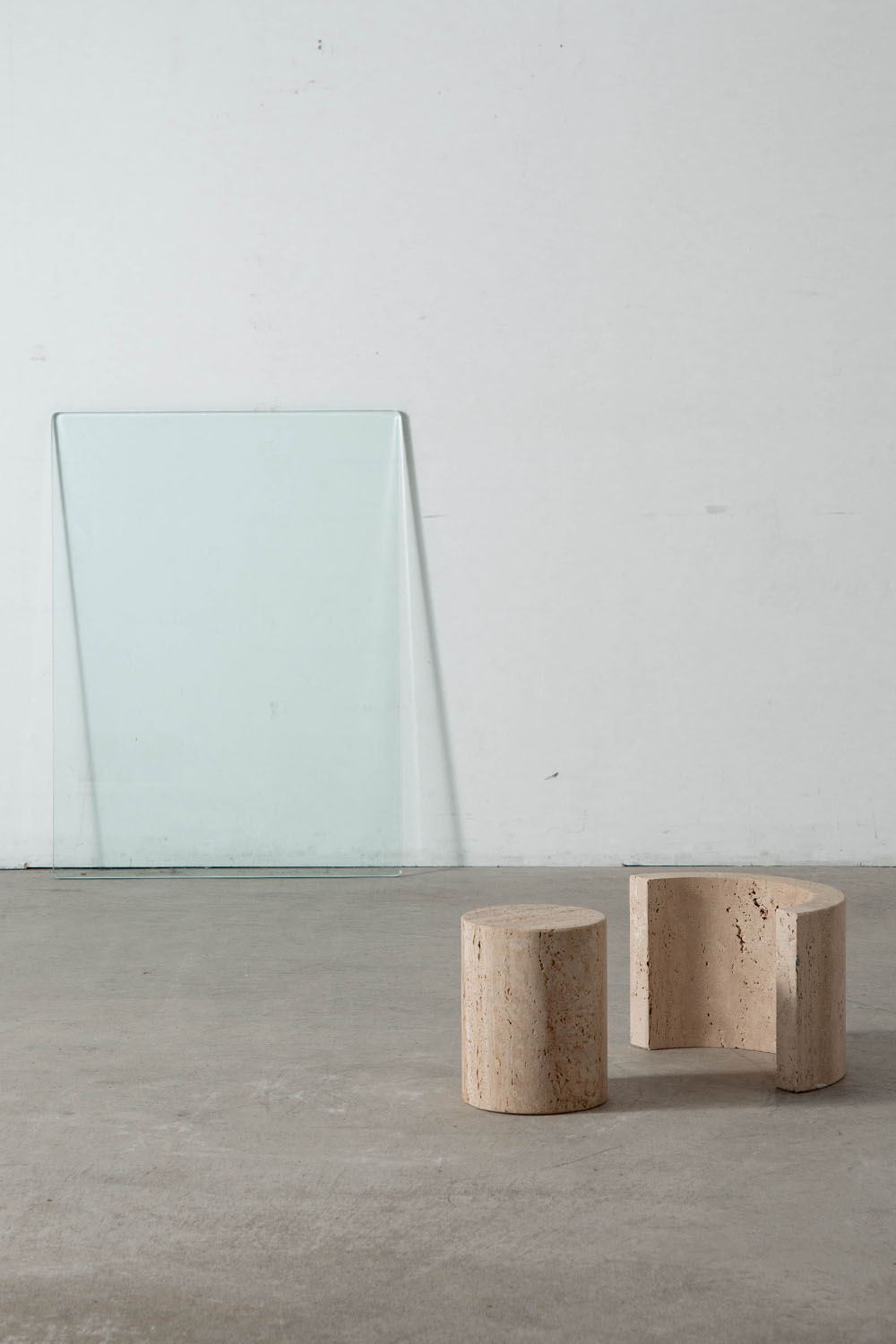 Coffee Table in Glass and Travertine