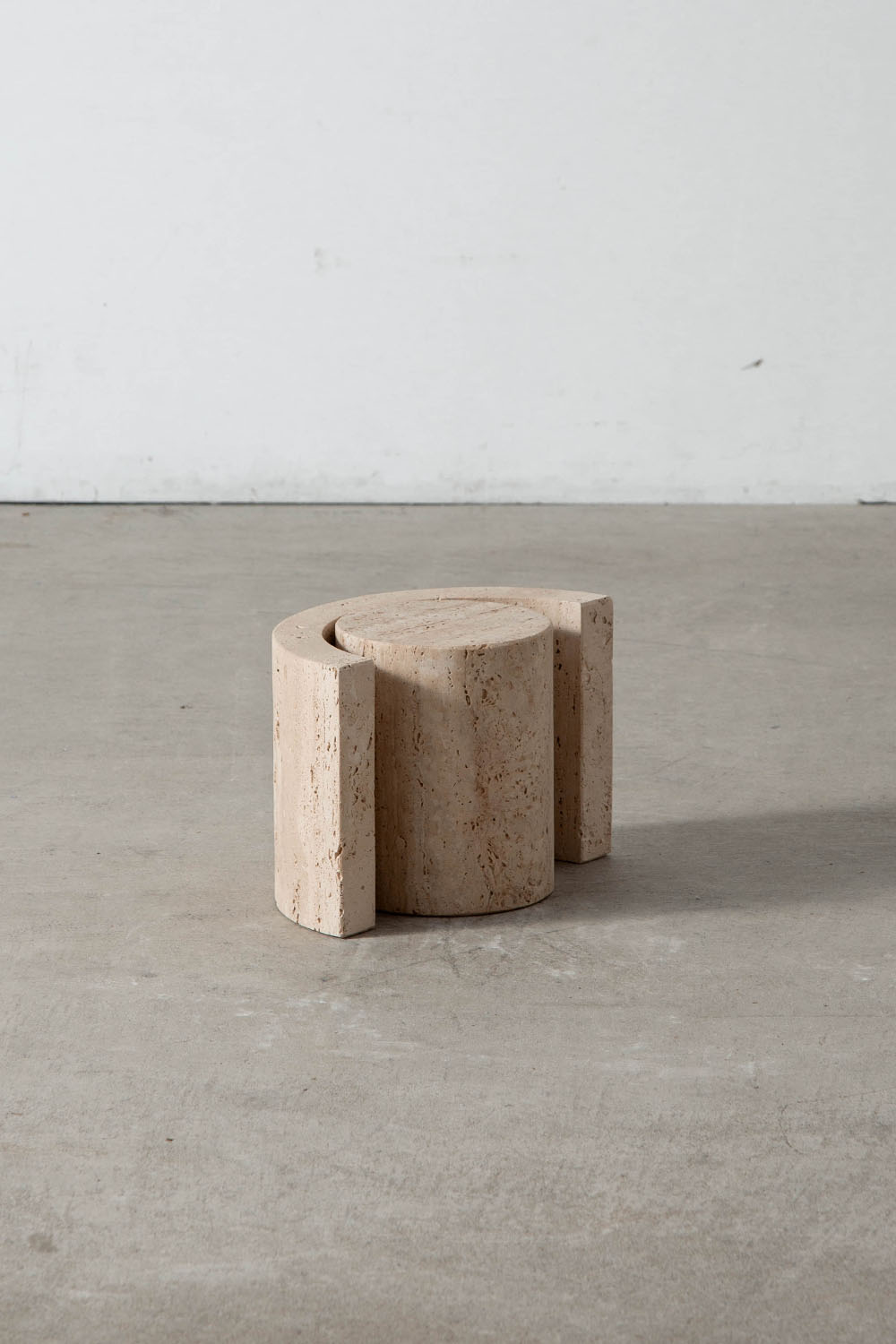 Coffee Table in Glass and Travertine